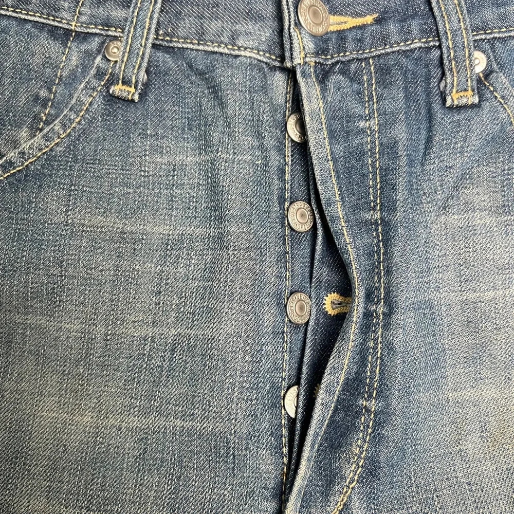 Vintage Levis Engineered Jeans Mens Blue Dark Wash Twisted Fits 34x31 READ